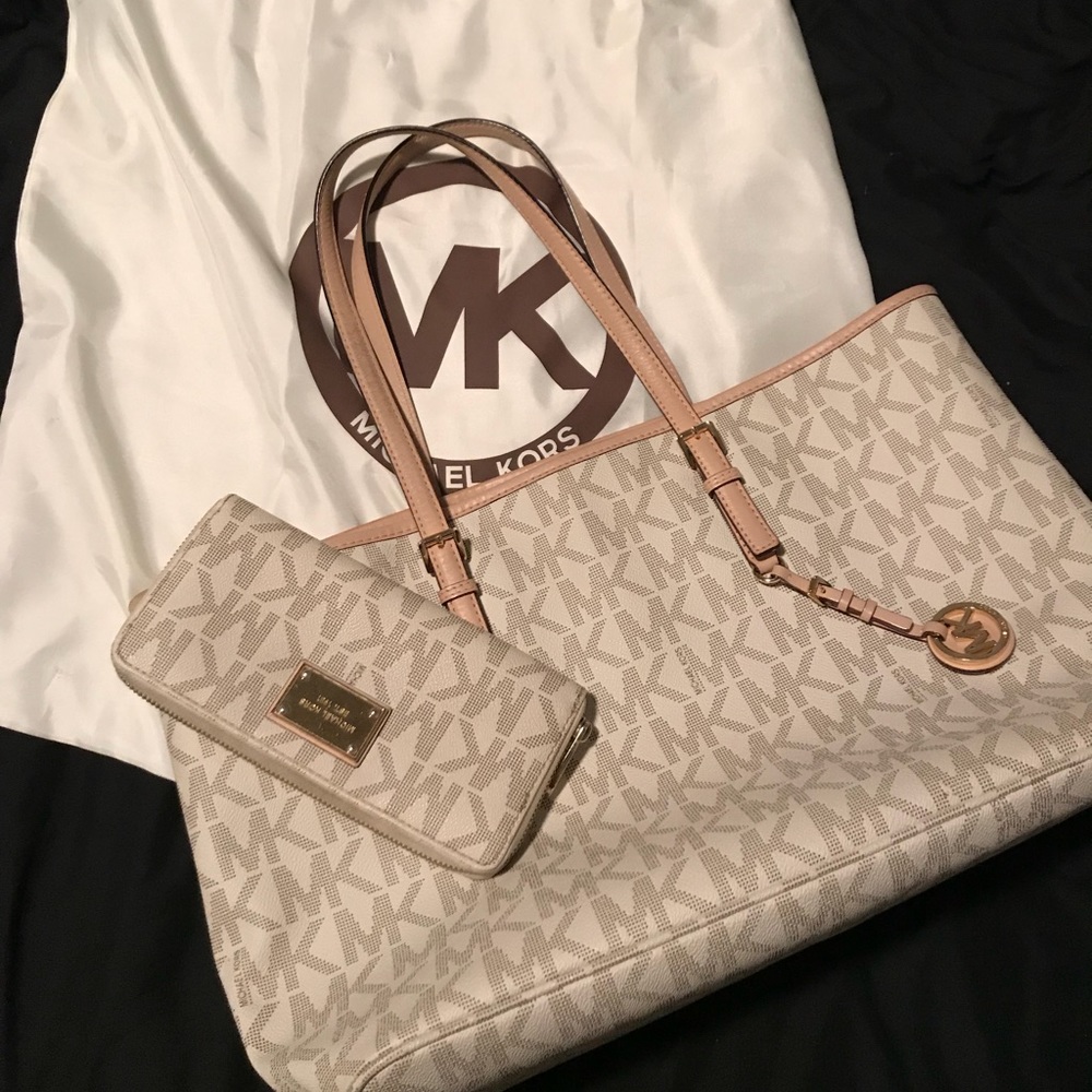 Michael Kors Tote and Wallet $250